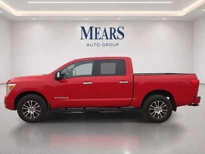 Used 2021 Nissan Titan SV w/ SV Convenience Package