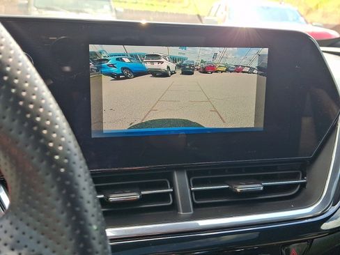 Certified 2024 Chevrolet Trax RS w/ Sunroof Package FWD image 17