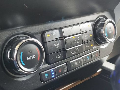 Used 2019 Ford F150 Lariat w/ Trailer Tow Package AWD/4WD image 30