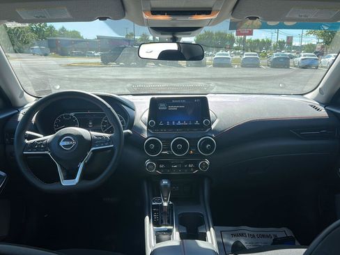Used 2025 Nissan Sentra SR FWD image 16