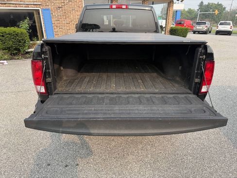 Used 2016 RAM 1500 Express w/ Black Ram 1500 Express Group AWD/4WD image 20