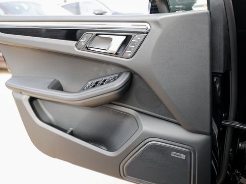 New 2026 Porsche Macan S image 23