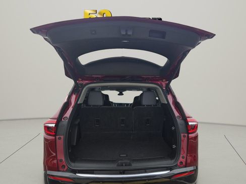 Used 2021 Buick Enclave Premium w/ Surround and Sites Package AWD/4WD image 9
