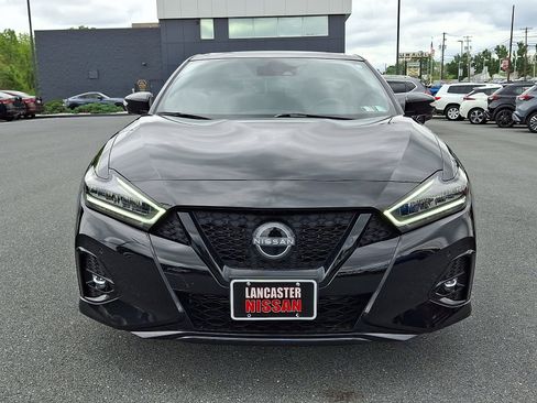 Used 2023 Nissan Maxima SR w/ Sport Mat Group FWD image 2