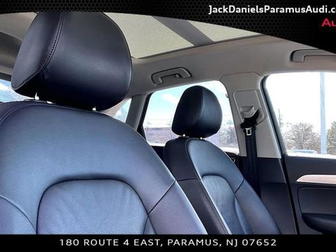 Used 2015 Audi Q3 2.0T Prestige w/ Prestige Package image 7