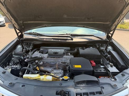 Used 2012 Toyota Camry XLE w/ Leather Pkg FWD image 29