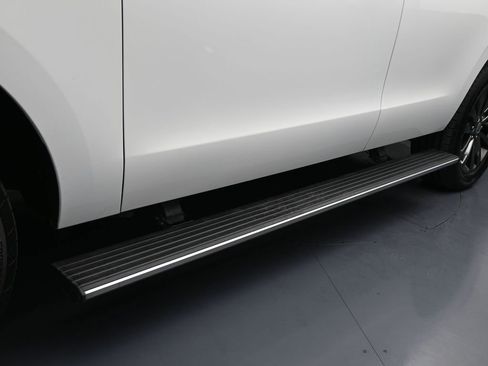 Used 2020 Ford Expedition Limited image 32