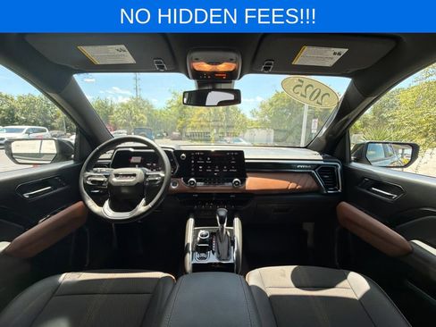 Used 2025 GMC Canyon AT4 AWD/4WD image 26
