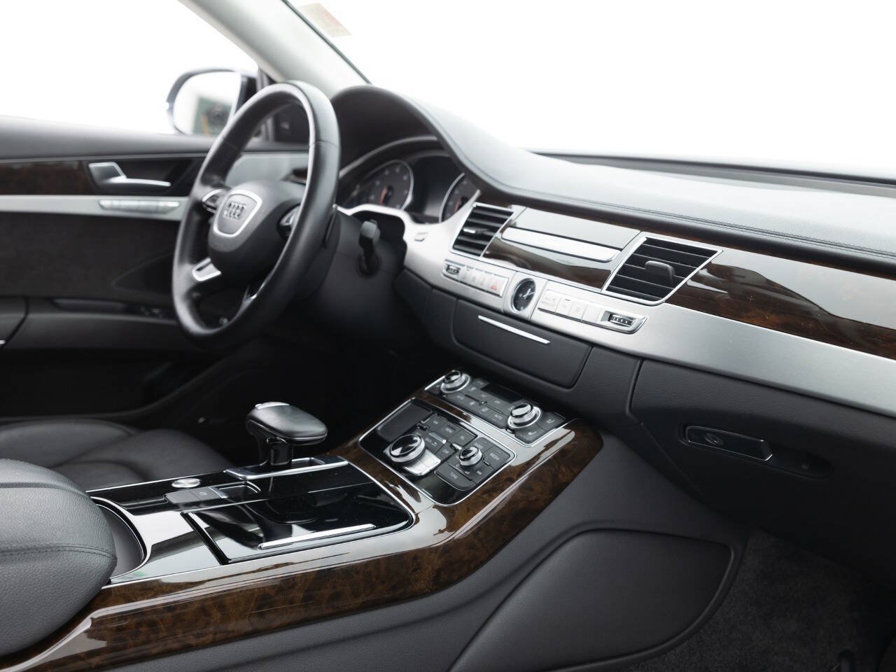 Used 2014 Audi A8 3.0T AWD/4WD image 27