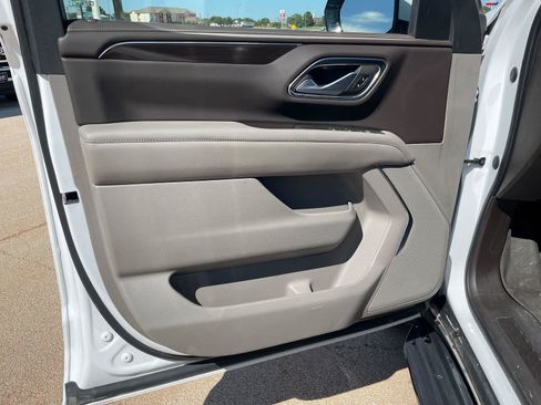 Used 2022 GMC Yukon SLE RWD image 10