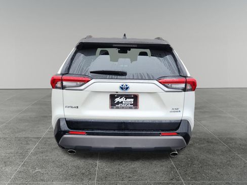 Used 2019 Toyota RAV4 XSE image 6