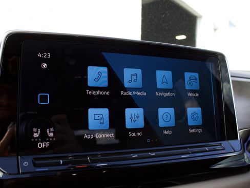 Used 2024 Volkswagen Atlas SE AWD/4WD image 21