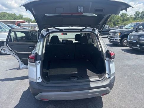 Used 2023 Nissan Rogue SV AWD/4WD image 12