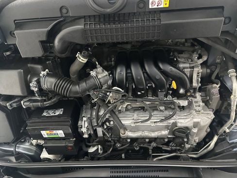 Used 2022 Toyota Corolla LE FWD image 9