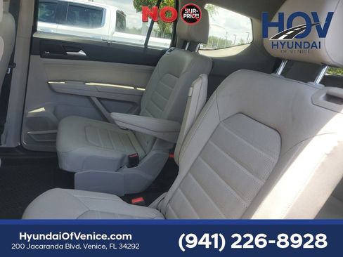 Used 2023 Volkswagen Atlas SEL Premium AWD/4WD image 14