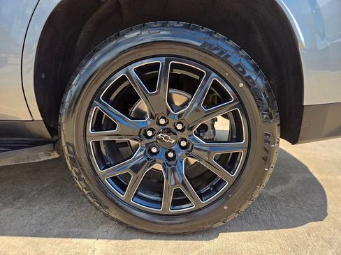Used 2023 Chevrolet Tahoe LT w/ Luxury Package RWD image 36