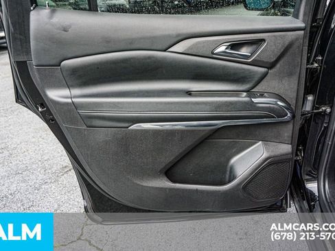 Used 2025 Chevrolet Traverse LT image 52