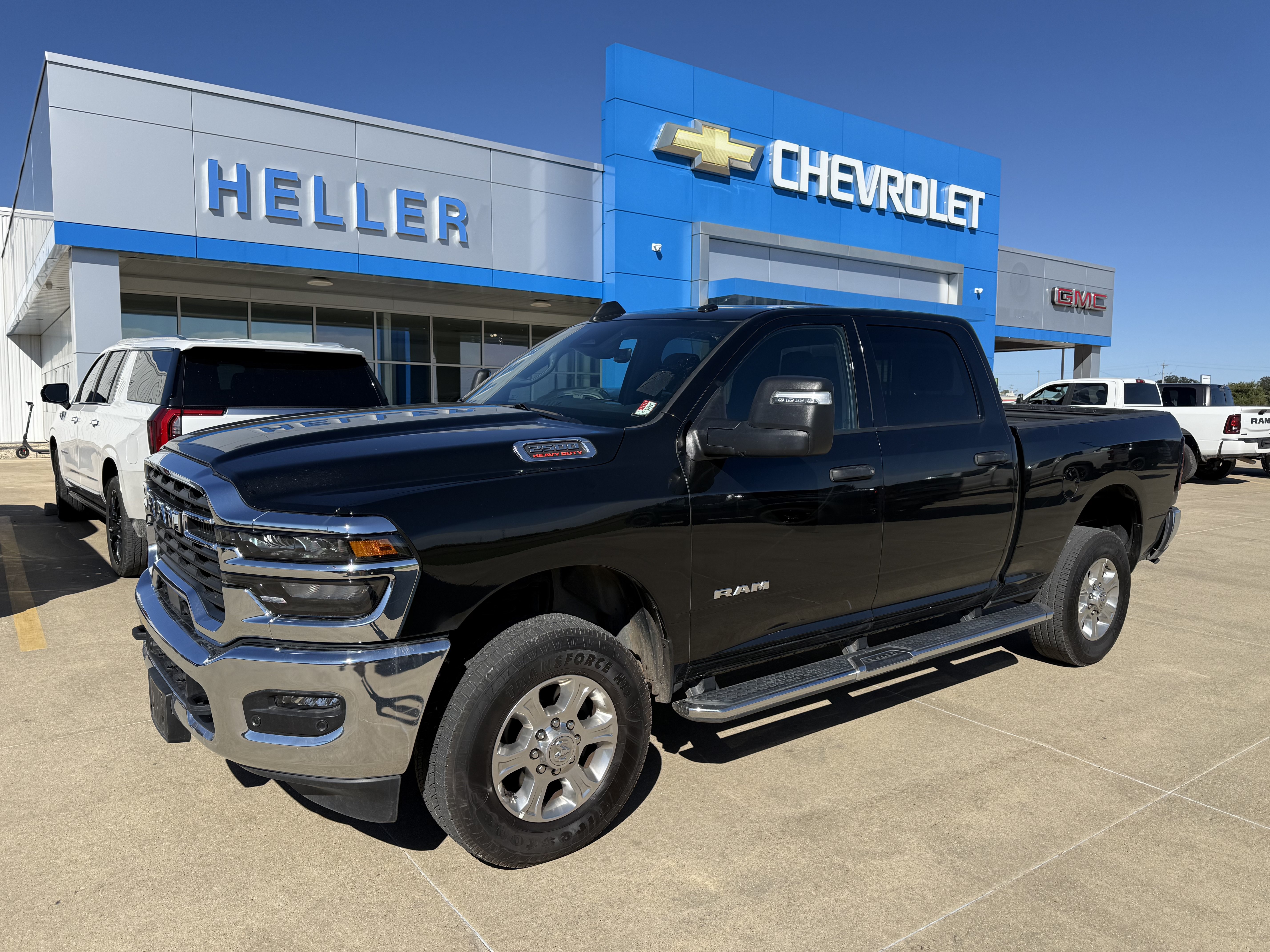 Used 2026 RAM 2500 Big Horn AWD/4WD image 3