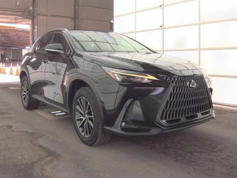 Used 2023 Lexus NX 250 FWD w/ Towing Package (2000 Lbs) image 3