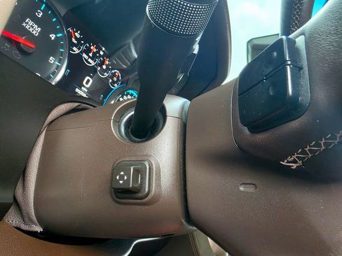 Used 2017 GMC Yukon Denali AWD/4WD image 23