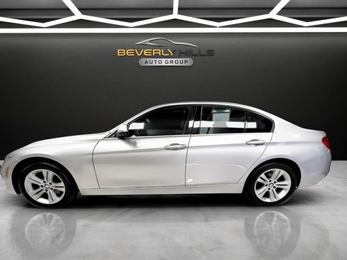Used 2017 BMW 330i xDrive Sedan AWD/4WD image 2