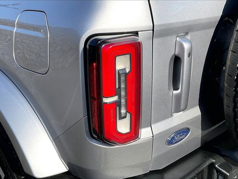 Used 2022 Ford Bronco Outer Banks image 26