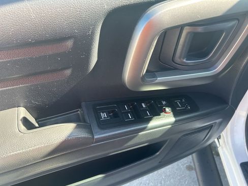 Used 2014 Honda Ridgeline SE image 29