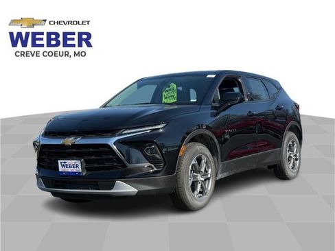 Used 2025 Chevrolet Blazer LT image 1