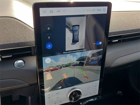 Used 2024 Ford Mustang Mach-E Premium image 30