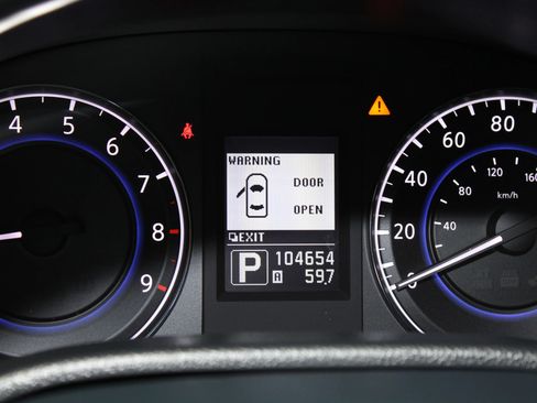 Used 2011 INFINITI G37 Journey w/ Premium Pkg RWD image 11