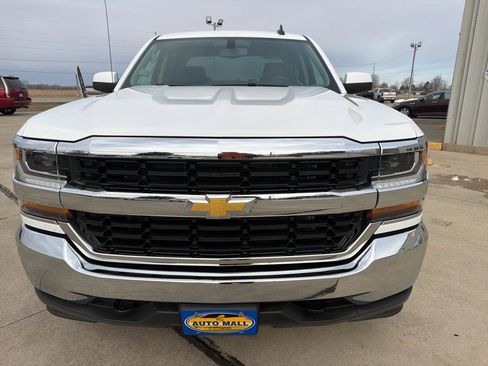 Used 2018 Chevrolet Silverado 1500 LT w/ Trailering Package image 2