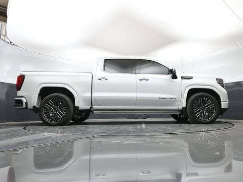 Used 2022 GMC Sierra 1500 Denali Ultimate AWD/4WD image 49