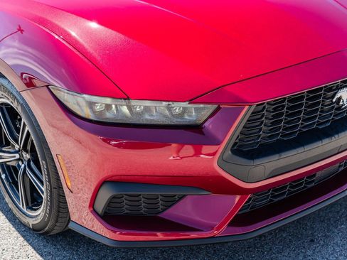 Used 2025 Ford Mustang Coupe RWD image 10