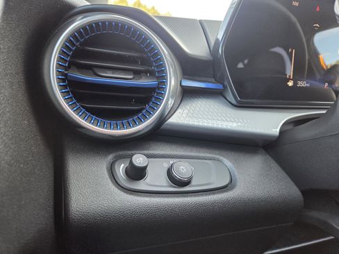 Used 2024 Chevrolet Trax LT w/ Driver Confidence Package image 21