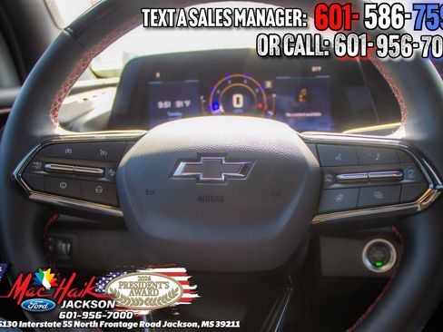 Used 2025 Chevrolet Traverse RS AWD/4WD image 12