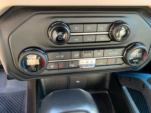 Used 2021 Ford Bronco Wildtrak AWD/4WD image 26