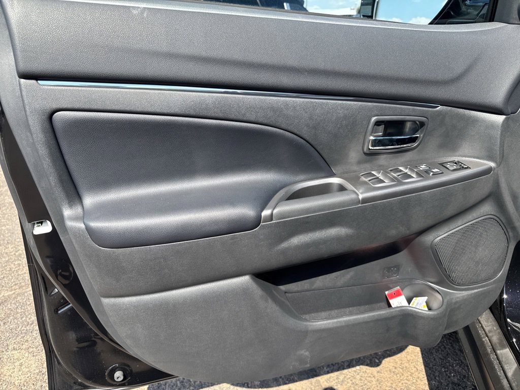 New 2027 Mitsubishi Outlander Sport SE FWD image 30