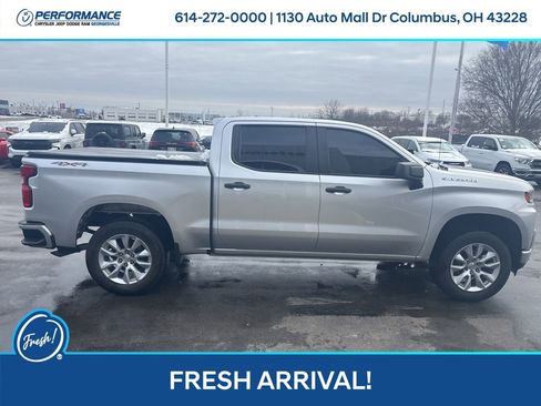 Used 2021 Chevrolet Silverado 1500 Custom image 3