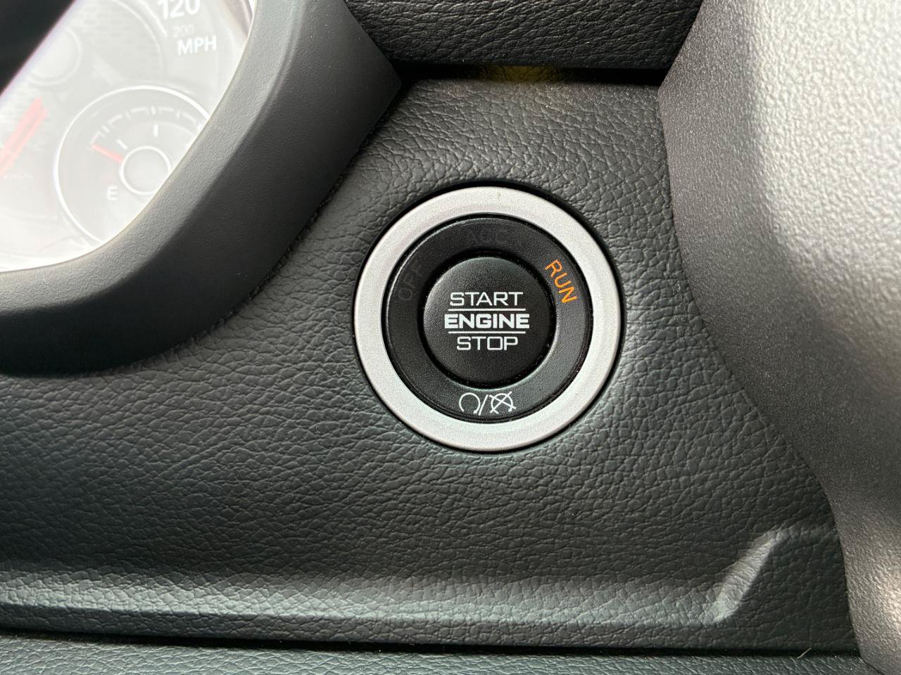 Used 2020 RAM 2500 Laramie w/ Night Edition AWD/4WD image 29