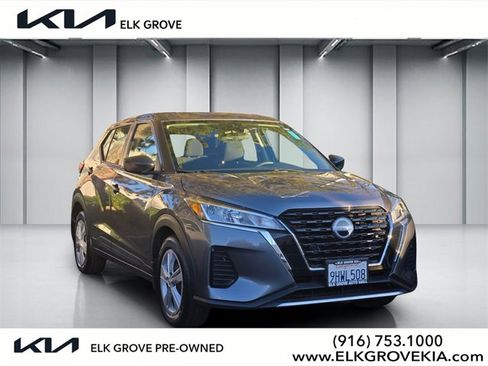 Used 2023 Nissan Kicks S image 1