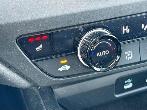 Certified 2023 Honda Accord EX image 13