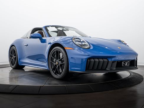 Certified 2025 Porsche 911 Targa 4S AWD/4WD image 9