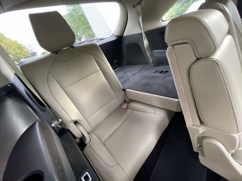 Used 2019 Acura MDX w/ Technology Package AWD/4WD image 24