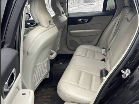 Certified 2023 Volvo V60 B5 Cross Country Plus w/ Climate Package image 10