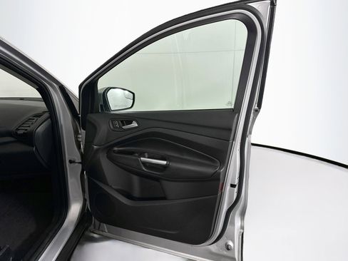 Used 2017 Ford Escape SE FWD image 31