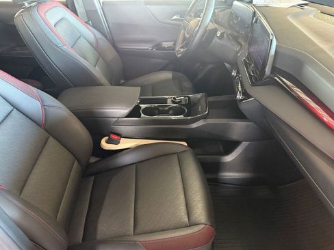 Used 2025 Chevrolet Equinox RS w/ Safety and Technology Package image 18