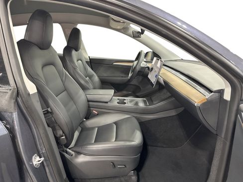 Certified 2023 Tesla Model Y AWD image 13