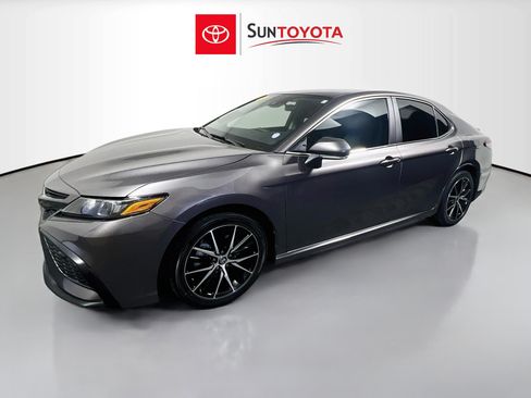 Used 2023 Toyota Camry SE FWD image 9