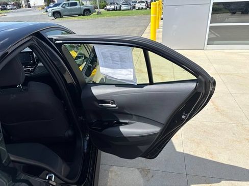 Used 2021 Toyota Corolla SE FWD image 29