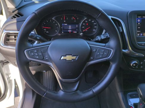 Used 2022 Chevrolet Equinox LT image 12